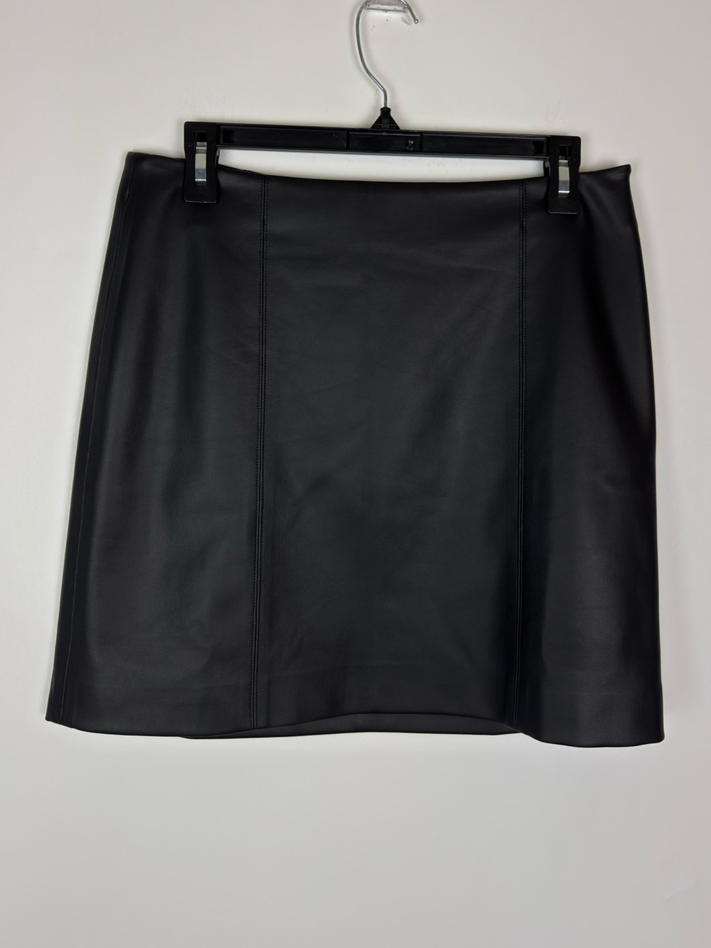 Marcella NYC Ellwood Mini Skirt Stretchy Vegan Leather Size Medium - Picture 7 of 15